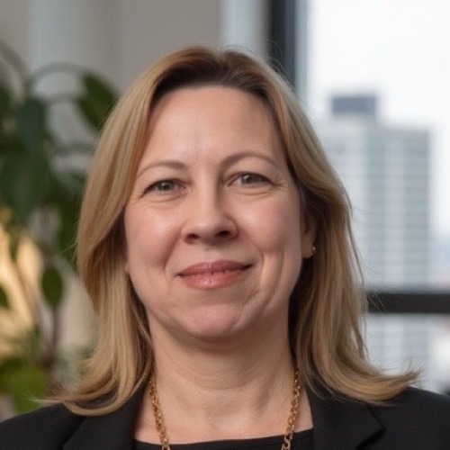 lisa kirschner headshot